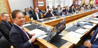 Minister Criticises Tourist Spots for Banning Tourists from Visiting