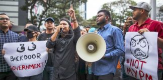 Protests Against New Government Compatible with Constitutional Monarchy