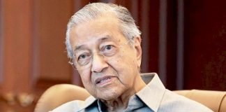 Dr M Lashes out at Govt over ‘Royal Address Only’ Dewan Sitting