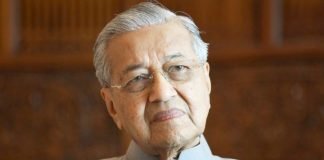 Dr M: The Rich Can Use Big Data to Influence Voters to Hero-Worship Crooks