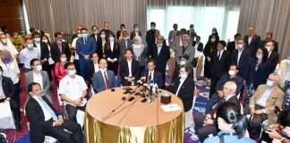 Shafie Accuses PN of “Grand Plan” to Entice Warisan Reps
