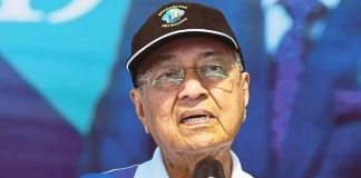Dr M Declares Independent Bloc with Warisan