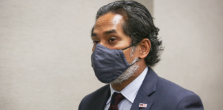 Khairy Urges Action Against VIPs Who Flout Face Mask Rule