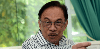 After DAP Suggests He Gives Way to Shafie for PM Post, Anwar Says He Can Get the Numbers