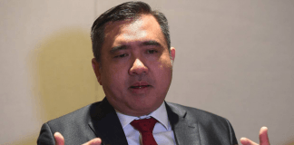 Anthony Loke Admits DAP Still Can’t Parry Rivals’ Claim That Party Is Against Malays