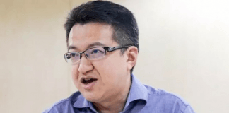 DAP Senator Tells PM to Sack Azmin, Hamzah to Work with Opposition