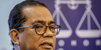 Khaled Nordin: Let MPs Vote Their Conscience for Budget 2021 and Not En Bloc