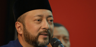 Mukhriz: A-G Role in Suit Against Agong a Conflict of Interest