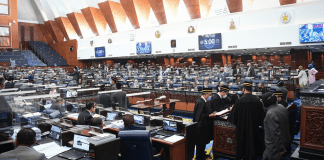 Vote Counters, Sergeants-at-Arms Tally Votes During Bloc Voting