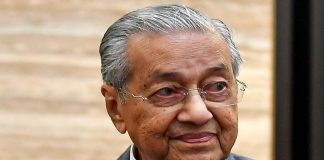 Court allows Dr M, Pejuang lawmakers to join lawsuit on Agong’s Emergency prerogative