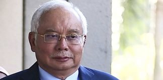 Najib sues Tommy Thomas, govt for RM1.9m over ‘wrongful prosecution’