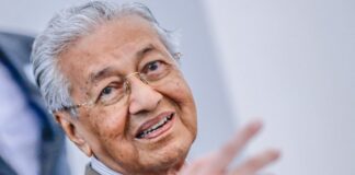 Daughter says Dr Mahathir eating more, joking at IJN