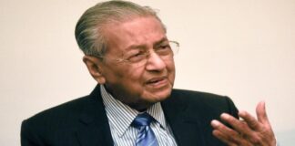Mahathir: In GE15, Najib no longer despised