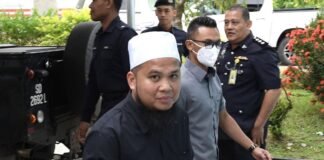 Ebit Lew trial: Third witness says received lewd picture, messages from first witness