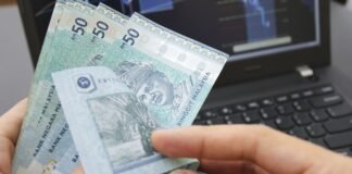 Ringgit hits record bottom since 1998, worst performer after yen