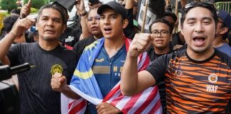 Syed Saddiq completes 200km protest run from Muar to Parliament