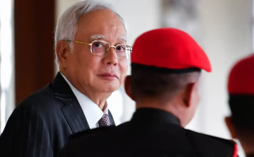 Najib sentenced to165 years
