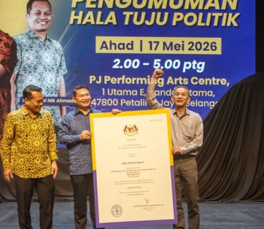 Rafizi, Nik Nazmi quit Parliament in high-risk ‘kamikaze’ political gamble