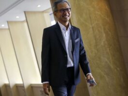 Tony Pua quizzed as police reports over his response to a royal decree surge